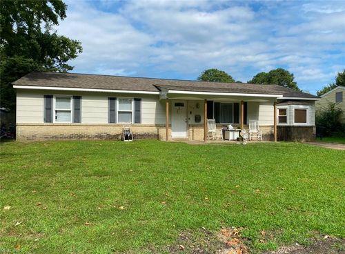 924 Gossman Dr, Virginia Beach, VA, 23452-6305 | Card Image