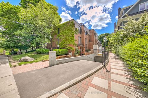 b-187 Sherwood Ave, Toronto, ON, M4P2A9 | Card Image