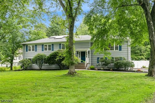 67 Kinnan Way, Basking Ridge, NJ, 07920-1830 | Card Image