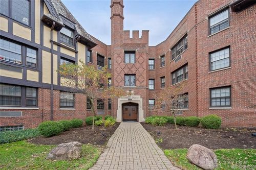 apt-202-1211 Far Hills Ave, Oakwood, OH, 45419-3152 | Card Image