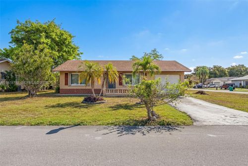 7000 Nw 95th Ter, Tamarac, FL, 33321-3049 | Card Image