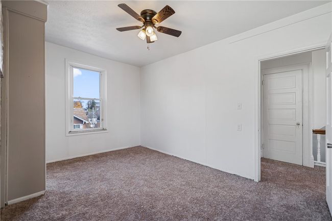 1565 Cumberland St, House other with 4 bedrooms, 2 bathrooms and 2 parking in Crafton PA | Image 17