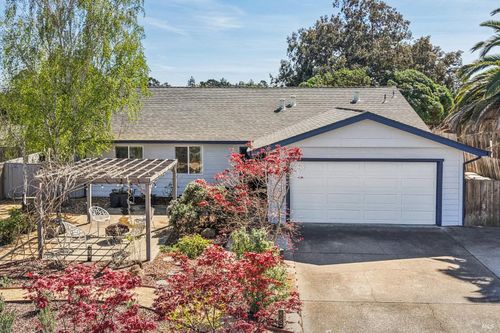 212 Eaton Court, Benicia, CA, 94510 | Card Image