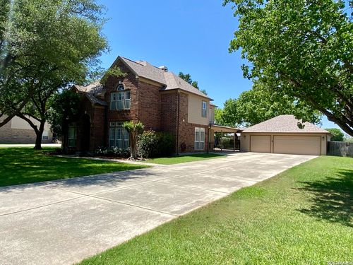 256 Las Brisas Blvd, Seguin, TX, 78155-2203 | Card Image