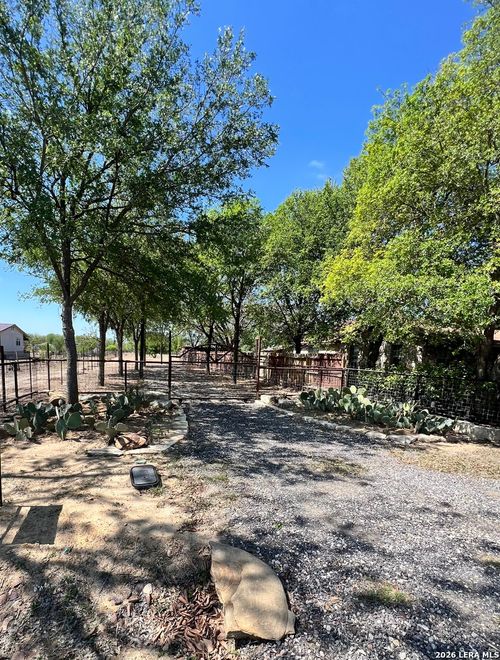 11565 Wheeler Rd, Atascosa, TX, 78002-3457 | Card Image