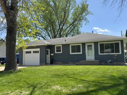 525 South St, Owatonna, MN, 55060-3520 | Card Image
