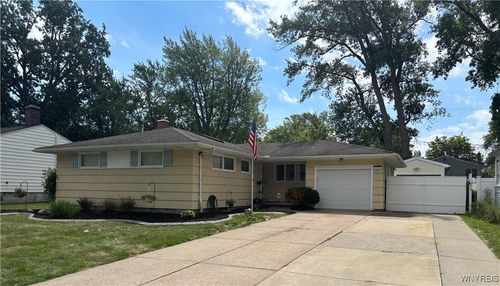 65 Sweet Briar Rd, Tonawanda, NY, 14150-7534 | Card Image