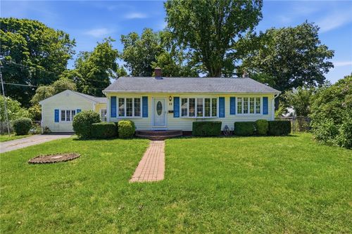22 Hatfield St, North Kingstown, RI, 02852-4716 | Card Image