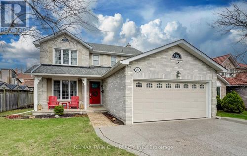 150 Bayne Cres, Cambridge, ON, N1T1K4 | Card Image