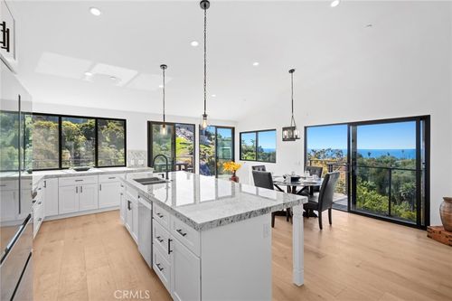 990 Meadowlark Dr, Laguna Beach, CA, 92651-2834 | Card Image