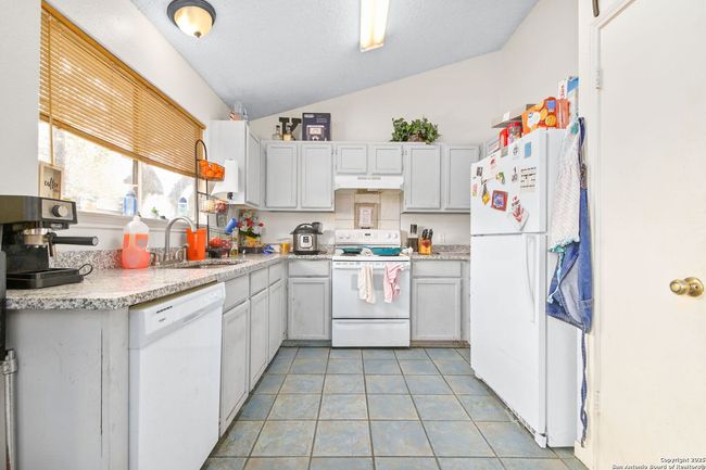 207 Cibolo Branch Dr, House other with 3 bedrooms, 2 bathrooms and null parking in Boerne TX | Image 8