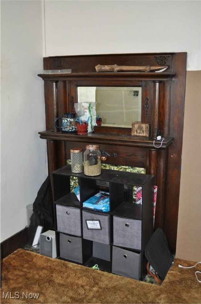 82 W 1 St St, House other with 5 bedrooms, 2 bathrooms and null parking in Frazeysburg OH | Image 28