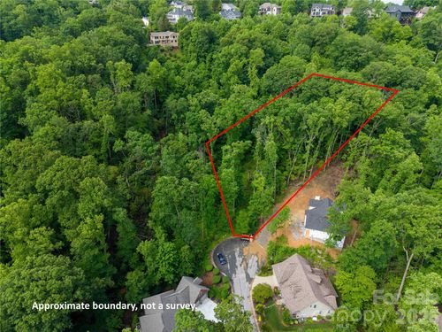 334 Carriage Crest Drive, Hendersonville, NC, 28791 | Card Image