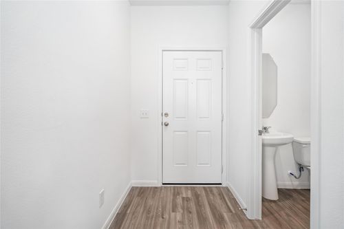 7327 Madison Commons Ln, Houston, TX, 77075-5501 | Card Image