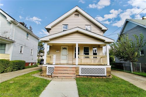 3497 W 97th St, Cleveland, OH, 44102-4718 | Card Image