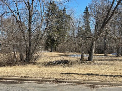 718 Se 4th Ave, Grand Rapids, MN, 55744-3902 | Card Image