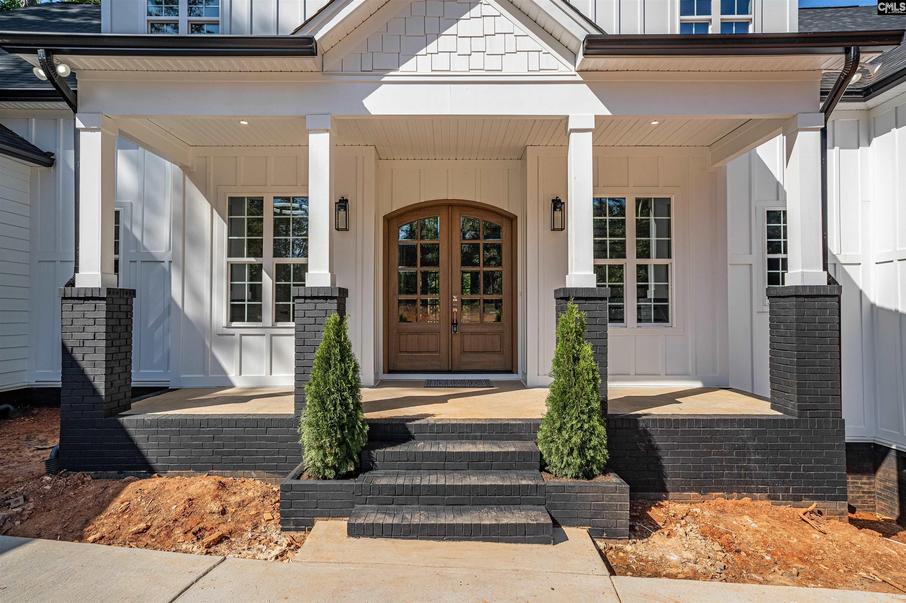 Residential in Chapin 5