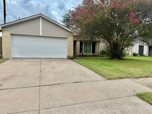 10107 Hollow Canyon Dr, Sugar Land, TX, 77498-1422 | Card Image