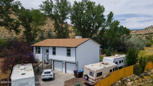 2633 Shawnee Ct, Rifle, CO, 81650-3836 | Card Image