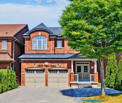 1226 Atkins Dr, Newmarket, ON, L3X0C8 | Card Image