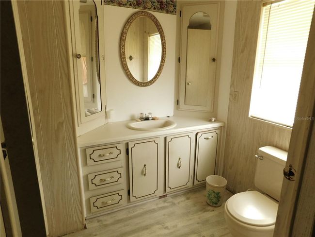 Primary Bathroom | Image 7