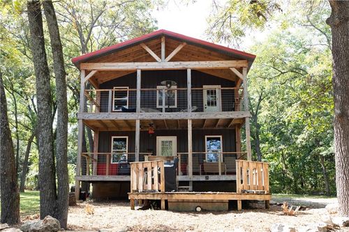 33 E Sugar Lake Cv, Mound City, KS, 66056-5541 | Card Image