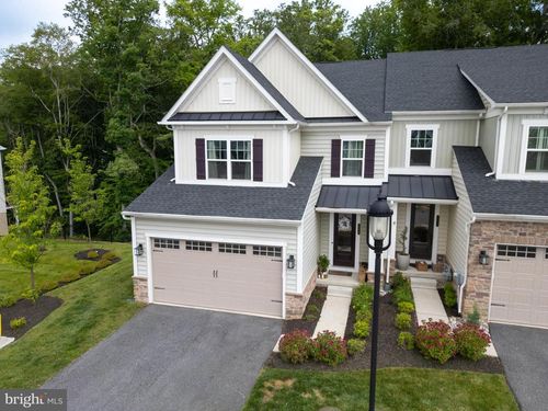 233 Ponds Edge Dr, MEDIA, PA, 19063-2726 | Card Image