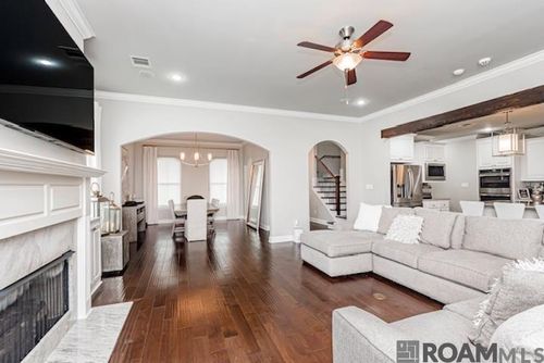 3805 Kingsbarns Dr, Zachary, LA, 70791-5492 | Card Image