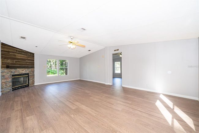 411 Racoon Trl, House other with 3 bedrooms, 2 bathrooms and null parking in GENEVA FL | Image 12