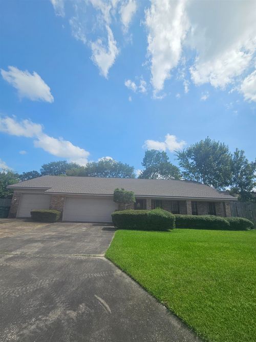 7045 Westgate Dr, Beaumont, TX, 77706-4130 | Card Image