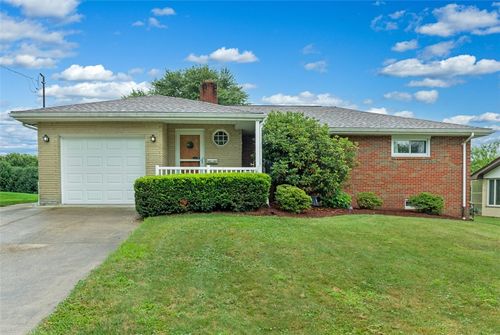 42 Maple Dr, Delmont, PA, 15626-1226 | Card Image