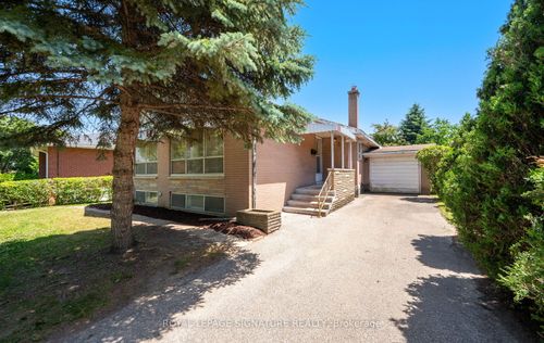 3 Learmont Dr, Etobicoke, ON, M9R2E3 | Card Image
