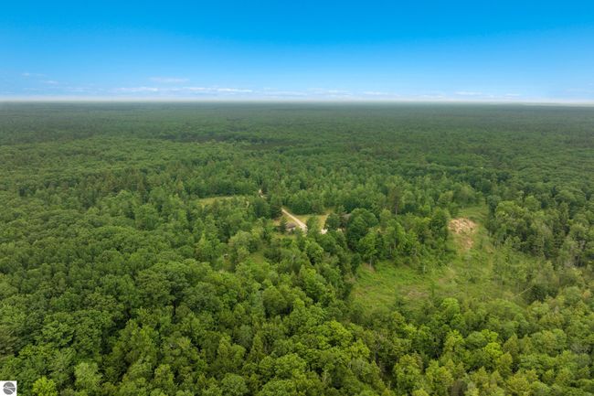 9644 Guenthardt Rd, House other with 5 bedrooms, 2 bathrooms and null parking in Manistee MI | Image 40