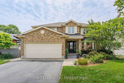42 Pacific Pl, Guelph, ON, N1G4R5 | Card Image
