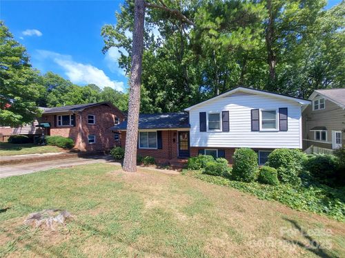 3813 Selwyn Ave, Charlotte, NC, 28209-3541 | Card Image