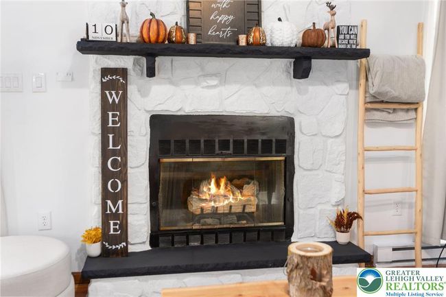64 Autumn Ln, House other with 3 bedrooms, 2 bathrooms and null parking in Jim Thorpe PA | Image 11