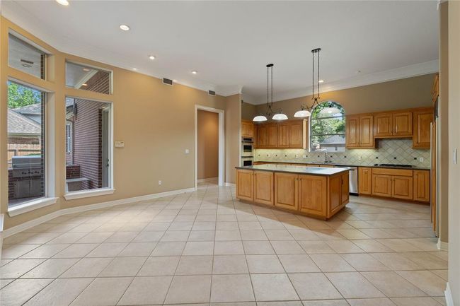 Amazing Kitchen with tons of storage, huge island - so many great features in this kitchen! | Image 14
