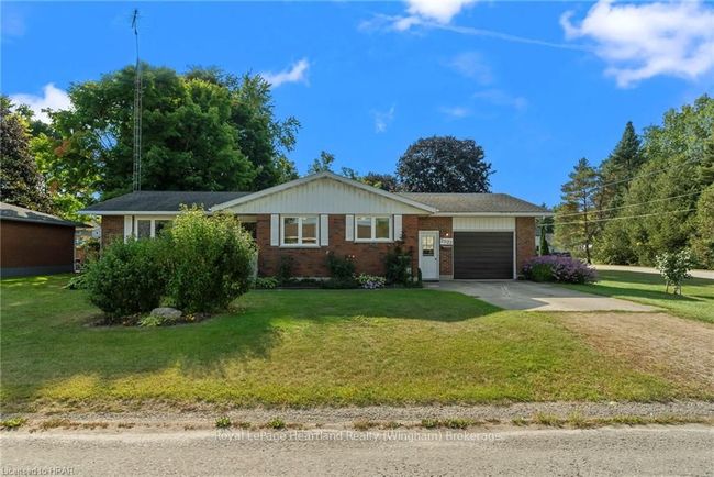 2022 Nelson St N, House other with 3 bedrooms, 1 bathrooms and 3 parking in Gorrie ON | Image 8