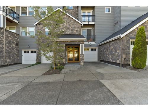 11525 Se Bateleur Way, Happy Valley, OR, 97086-4714 | Card Image