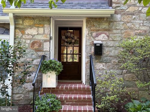 6020 Broad St, BETHESDA, MD, 20816-2616 | Card Image