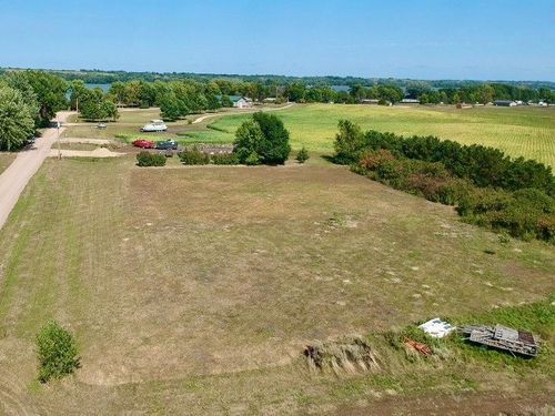 3 Caster'S Road, Big Stone City, SD, 57216 | Card Image