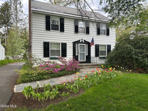 1555 Dean St, Niskayuna, NY, 12309-5101 | Card Image
