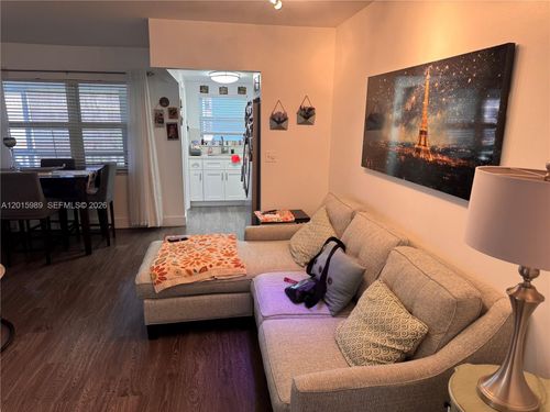 j214-5300 Washington St, Hollywood, FL, 33021-7722 | Card Image