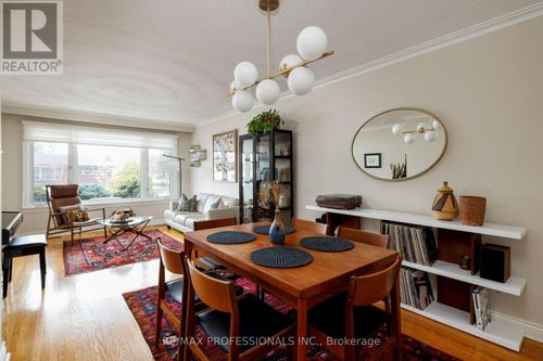 4 Gatewood Cres, Etobicoke, ON, M9A4L9 | Card Image