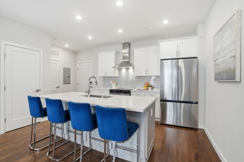611-267 Old Colony Ave, Boston, MA, 02127-5023 | Card Image