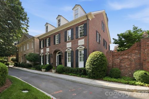 2044 Queens Rd W, Charlotte, NC, 28207-2708 | Card Image