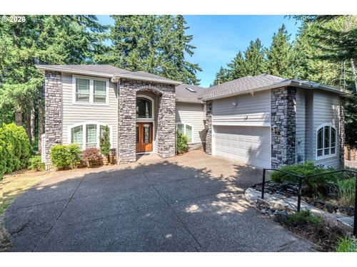 13743 Se Claremont St, Happy Valley, OR, 97086-7144 | Card Image
