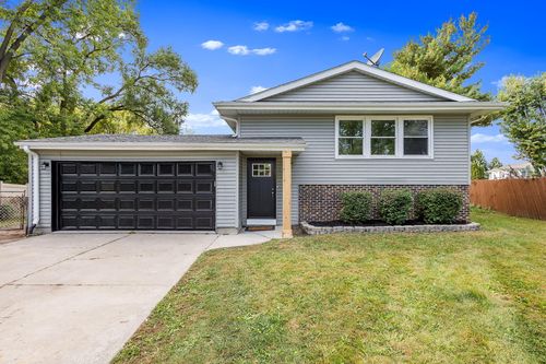 1136 W 72nd Cir, Merrillville, IN, 46410-3830 | Card Image