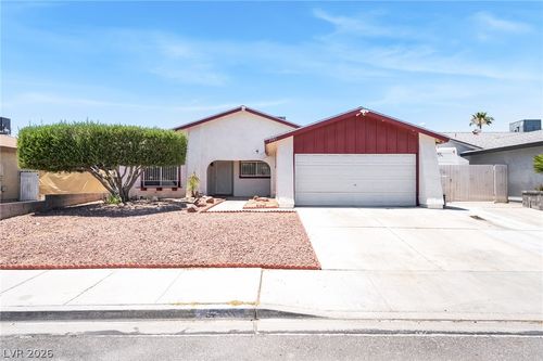 3983 Redwood St, Las Vegas, NV, 89103-2030 | Card Image