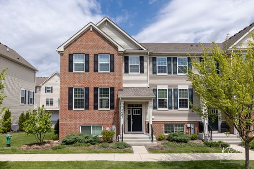 2002 Stuttle Rd, Batavia, IL, 60510-7808 | Card Image